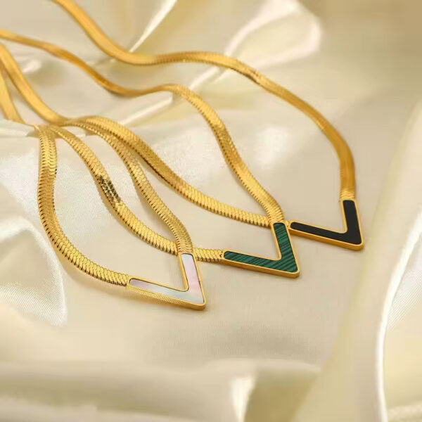 Europe America Hip-hop Style Gold-plated Stainless Steel Jewelry Snake Chain Temperament V-shaped Pendant Necklace Couple Gift